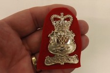 MILITARY BADGE QUEEN'S UNIVERSITY BELFAST OFFICERS' TRAINING COR 5CM X 3.5CM 894
