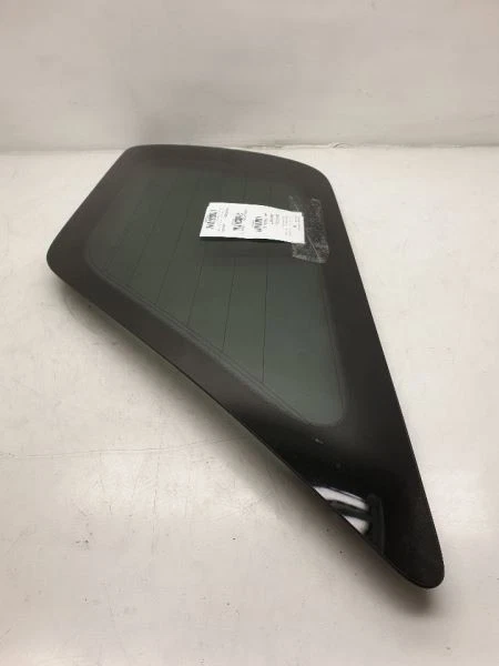 03-09 丰田 4RUNNER SR5 球杆侧四分之一玻璃 — 第 2/4 张图片