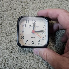 Vintage LifeLong Quartz Small Portable Clock (Clock works, alarm doesn't)