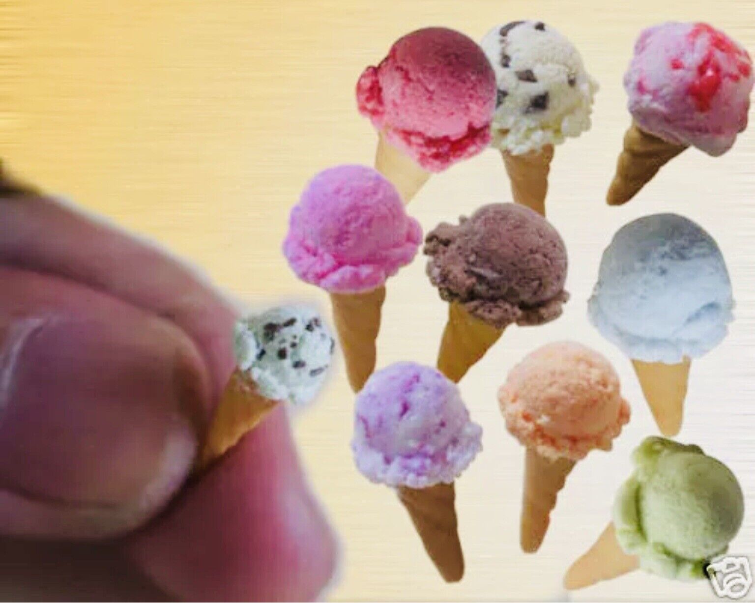 Dollhouse Miniature Ice Cream Food Lot 👻🧲 (5) Assorted Ice Cream Cones