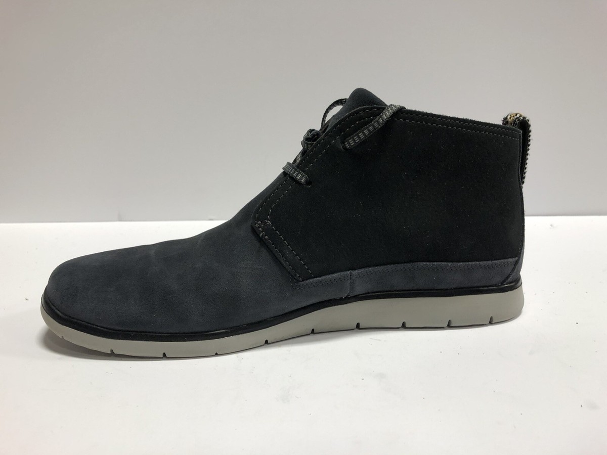 UGG Men display picture 3
