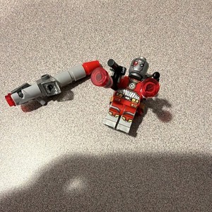 LEGO Deadshot Minifigure from set 76053  with original blaster and custom ones