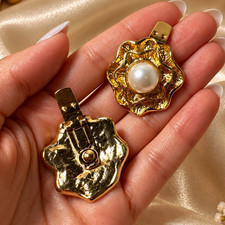 Vintage Women Gold Tone Faux Pearl Floral Shoe Clips Pair Bridal Elegant