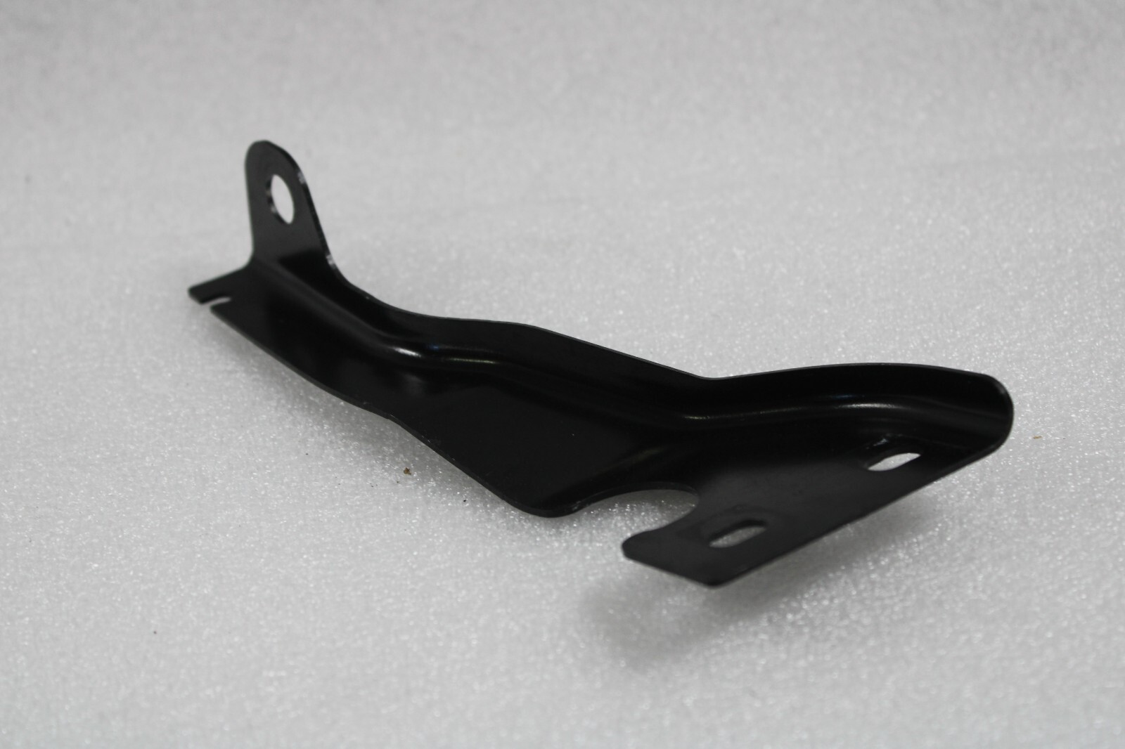 Mclaren MP4-12C, LH, Left, Upper Fender Bracket, Used, P/N 11A1095CP