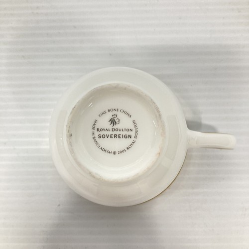 Royal Doulton Sovereign pattern Tea Cup and Saucer - Picture 5 of 7