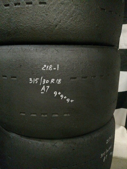 hoosier 315 30r18