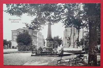 AK GERINGSWALDE in Sa. um 1910 Schulplatz mit Kriegerdenkmal     ( 28067