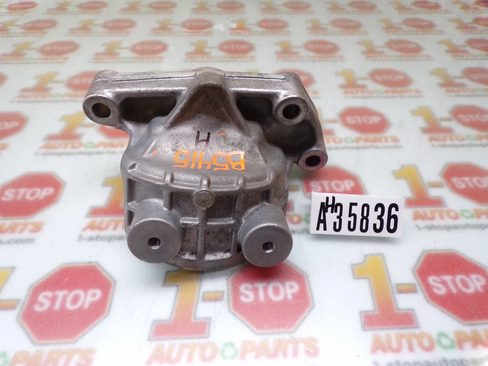 Adaptador de filtro de aceite Honda CR-V 2007-2009 2,4 L 15310-RZA-000 OEM Foto 2 de 4