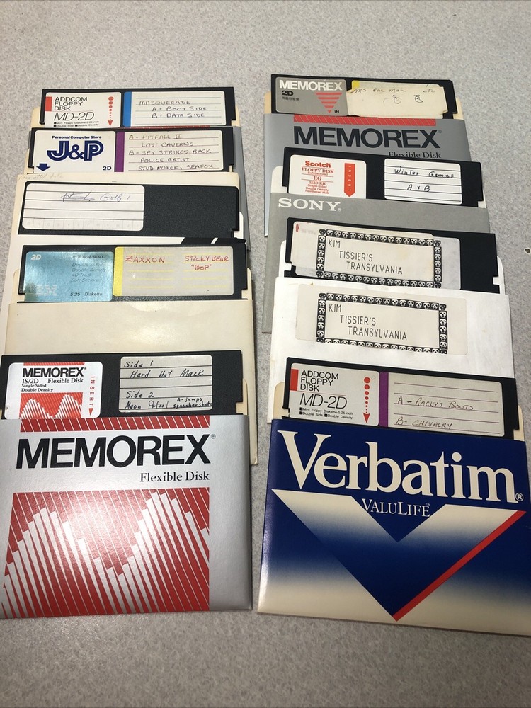 Apple II 10 Floppy Disks w/GAMES - CHIVALRY • HARD HAT MACK • TRANSYLVANIA +MORE