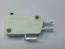 Frigidaire Refrigerator Start Relay & Capacitor – Part #218721120 (Tested, Works)