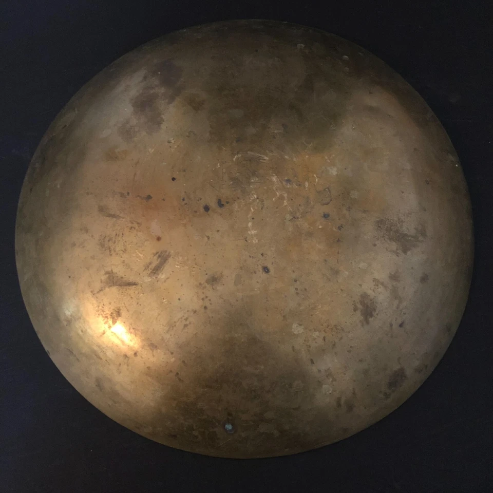 Cuenco templo taoísta vintage de principios del siglo XX latón China grabado a mano 25 cm Foto 4 de 4