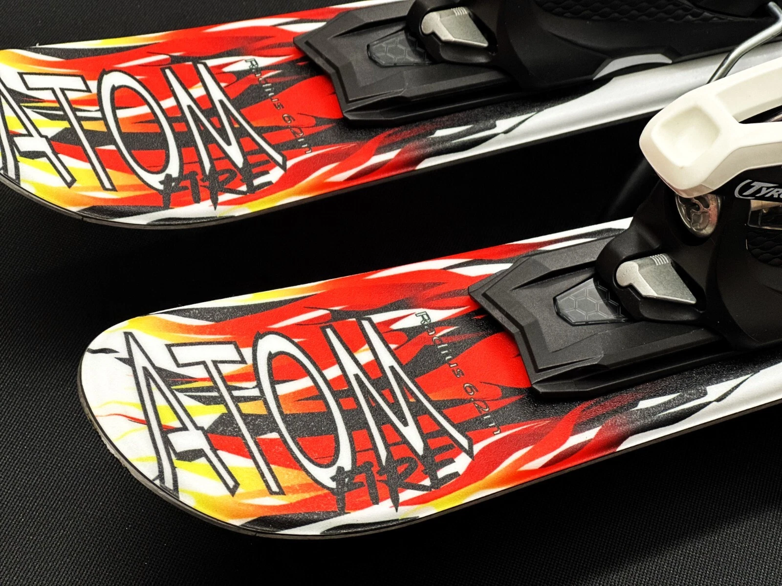 Buzz Atom Skis - Thumbnail 4