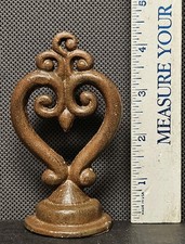 Vintage Cast Iron Fleur De Lis Finial 4&frac14;" Tall Paperweight Statue