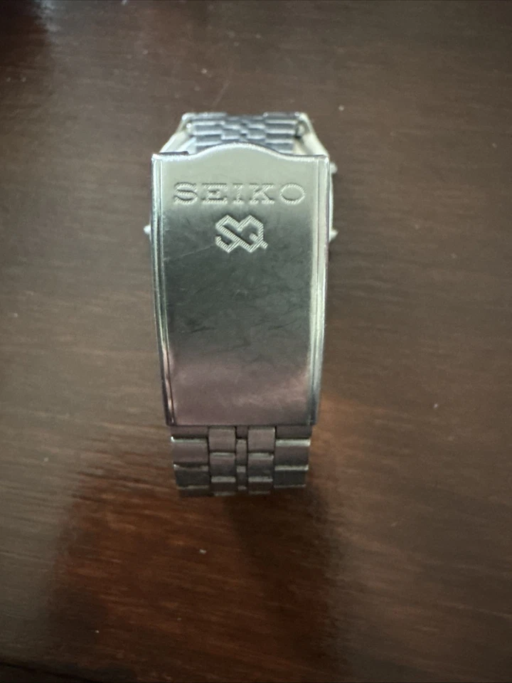 Reloj digital de cuarzo vintage 1984 Seiko para hombre A914-5A09 alarma cronógrafo 7 1/2" Foto 4 de 4