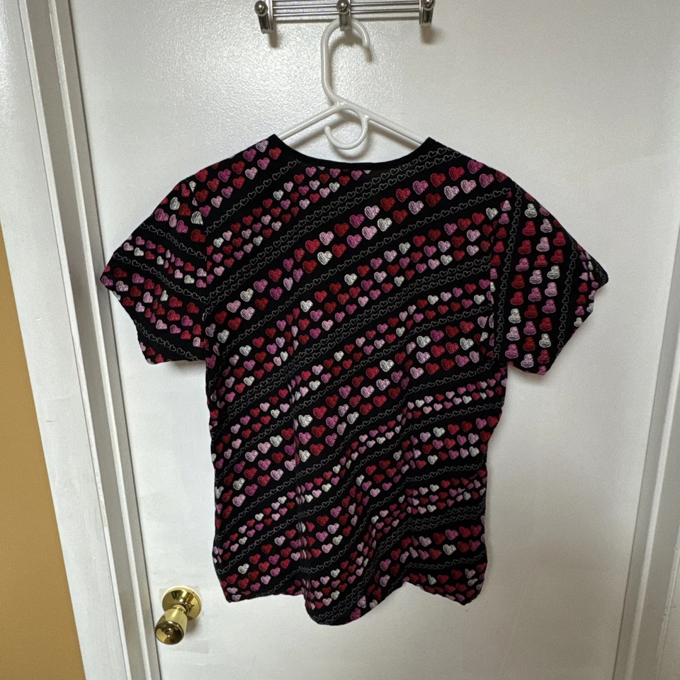 Scrub H.Q. Heart Print Scrub Top – Size M – Used Good - Image 4 of 4