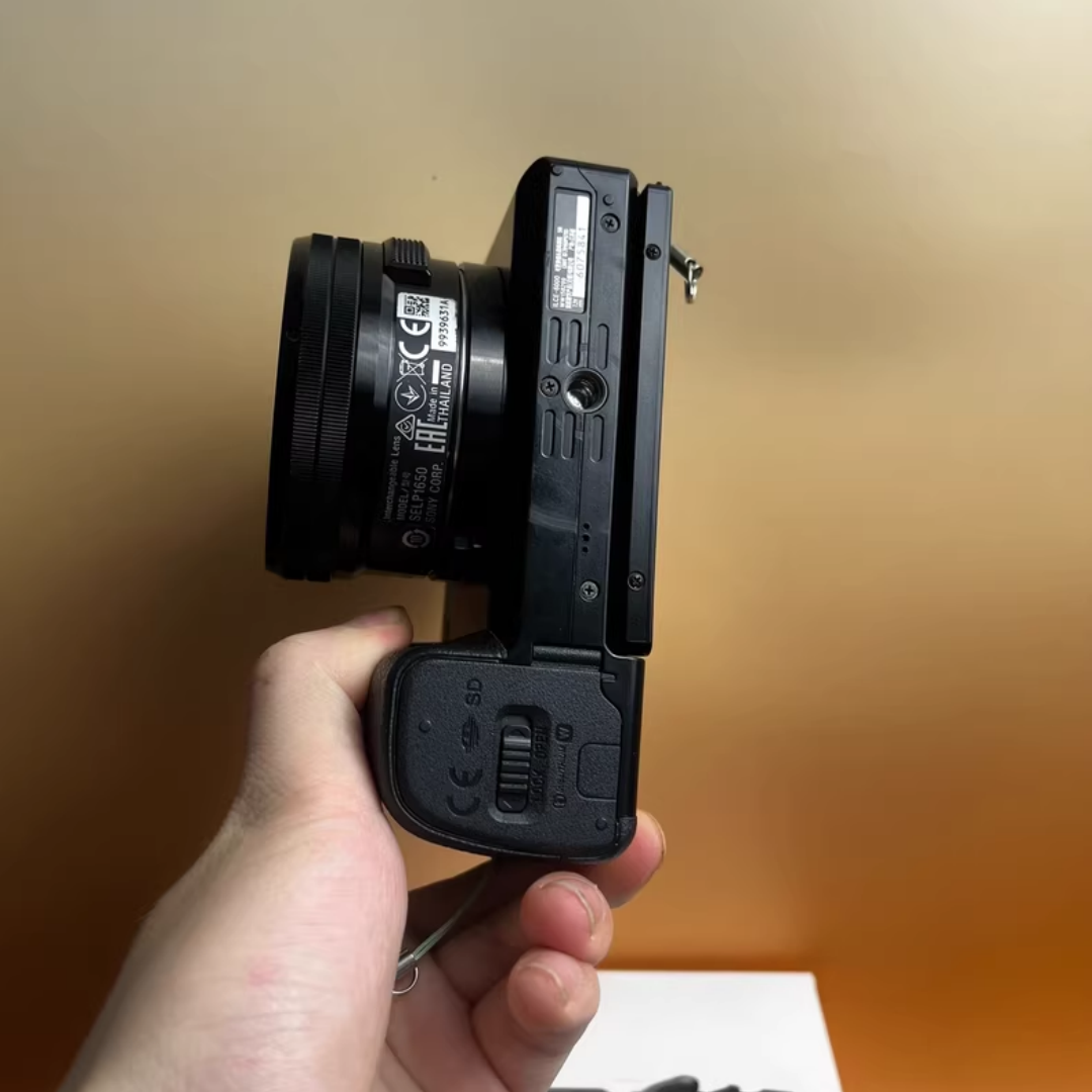 Sony Alpha α6000 ILCE-6000 Kit – 24.3MP APS-C 16-50mm OSS Power