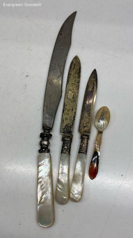 Four Mismatched Mother of Pearl Knives and Souvenir Spoon