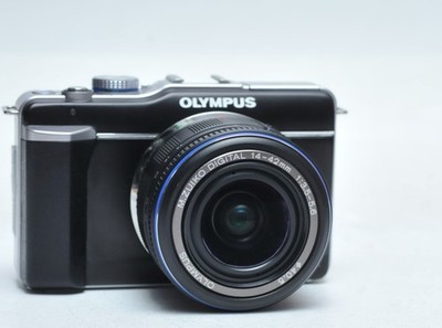 Olympus PEN E-PL1 12.3MP Digital Mirrorless Camera w/  M. Zuiko 14-42mm Lens Kit