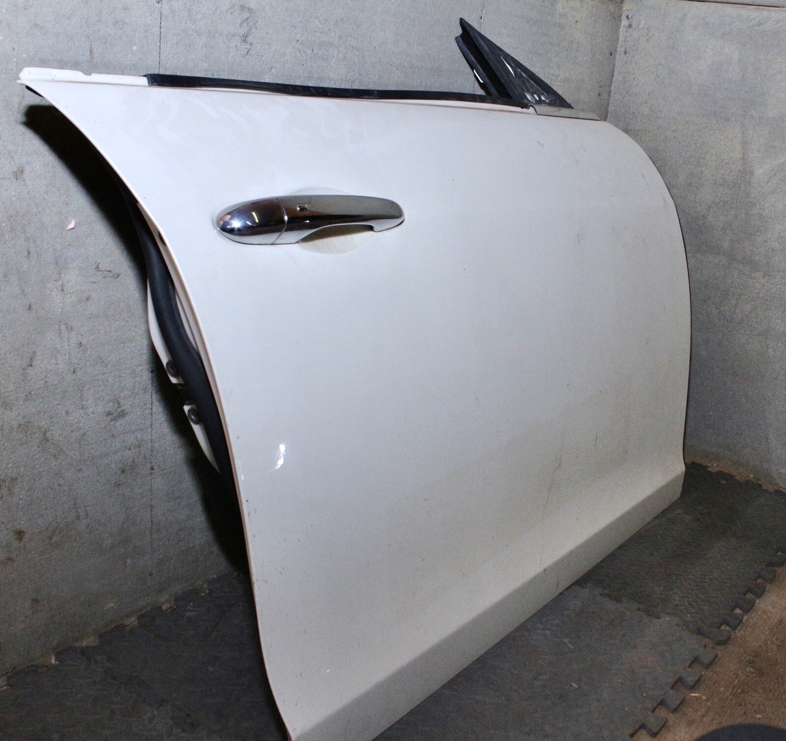 2014 - 2023 Maserati Ghibli Front Right Door RH Passenger NO GLASS White