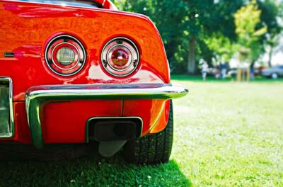 Leinwand Bild Corvette Sting Ray C3 Rot Classic Detail