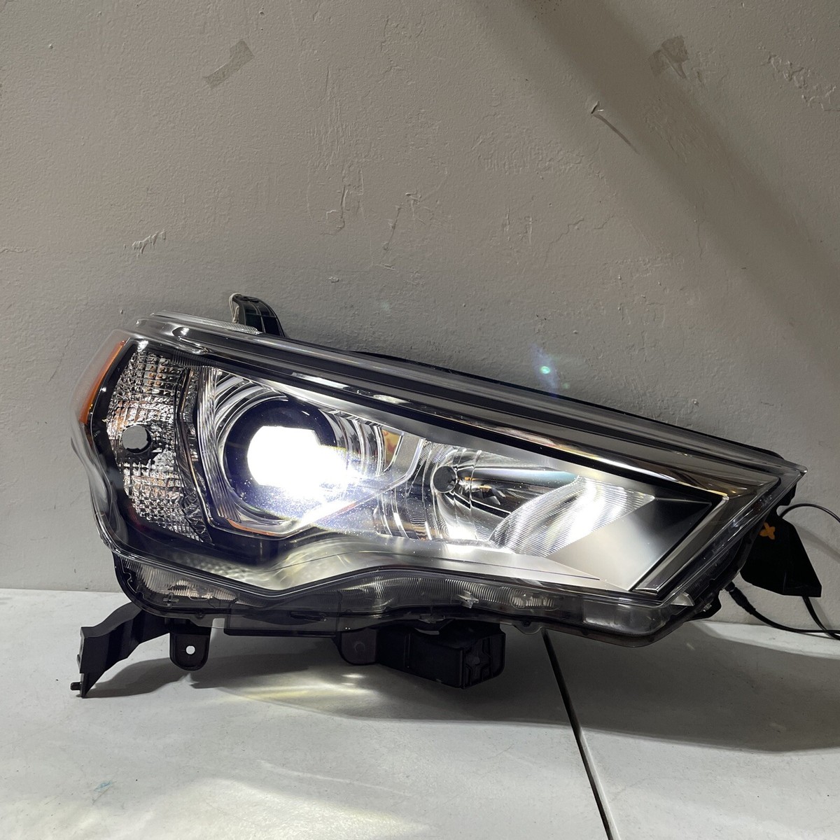 2021 2022 TOYOTA 4RUNNER RIGHT RH LED HEADLIGHT OEM | eBay