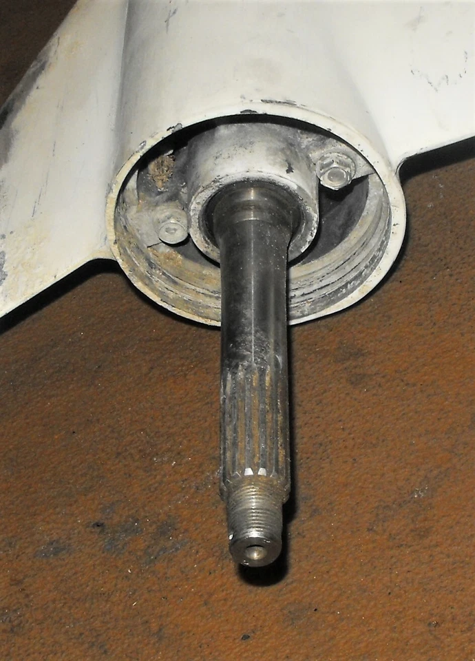 Нижний блок Evinrude 250 л.с. XXL 30 дюймов вращение счетчика PN 5001615 1993-2005   - Изображение 3 из 4