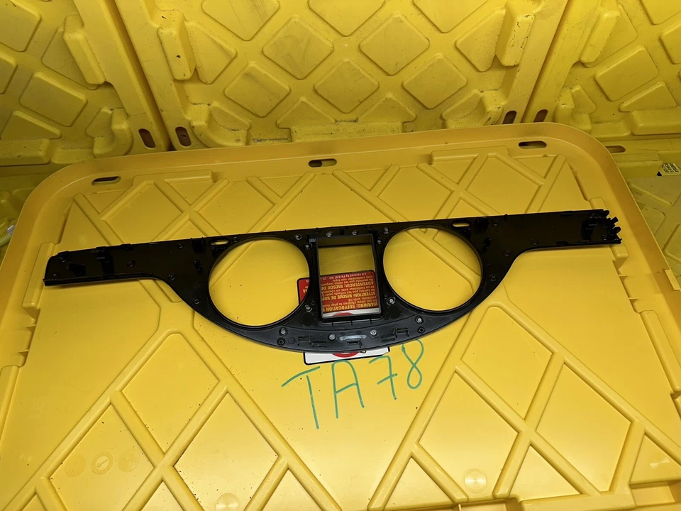 2011 - 2012 Volkswagen Cc отделка крышка ободок панели спидометр приборной панели - Изображение 4 из 4