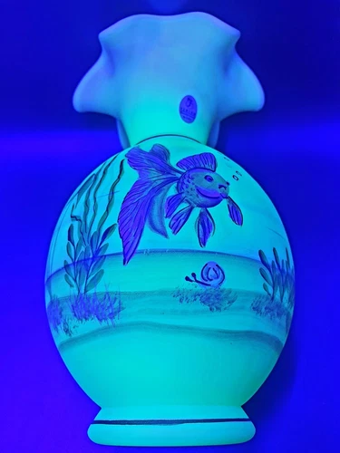 Fenton Vaseline Hand-painted Burmese  limited edition Fenton family signature