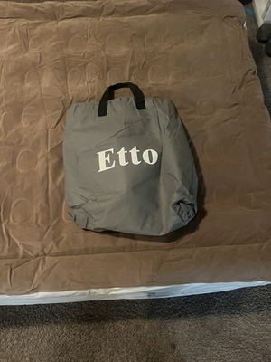 #ad 18 Inch High Air Mattress Queen with Built in Pump $50.00