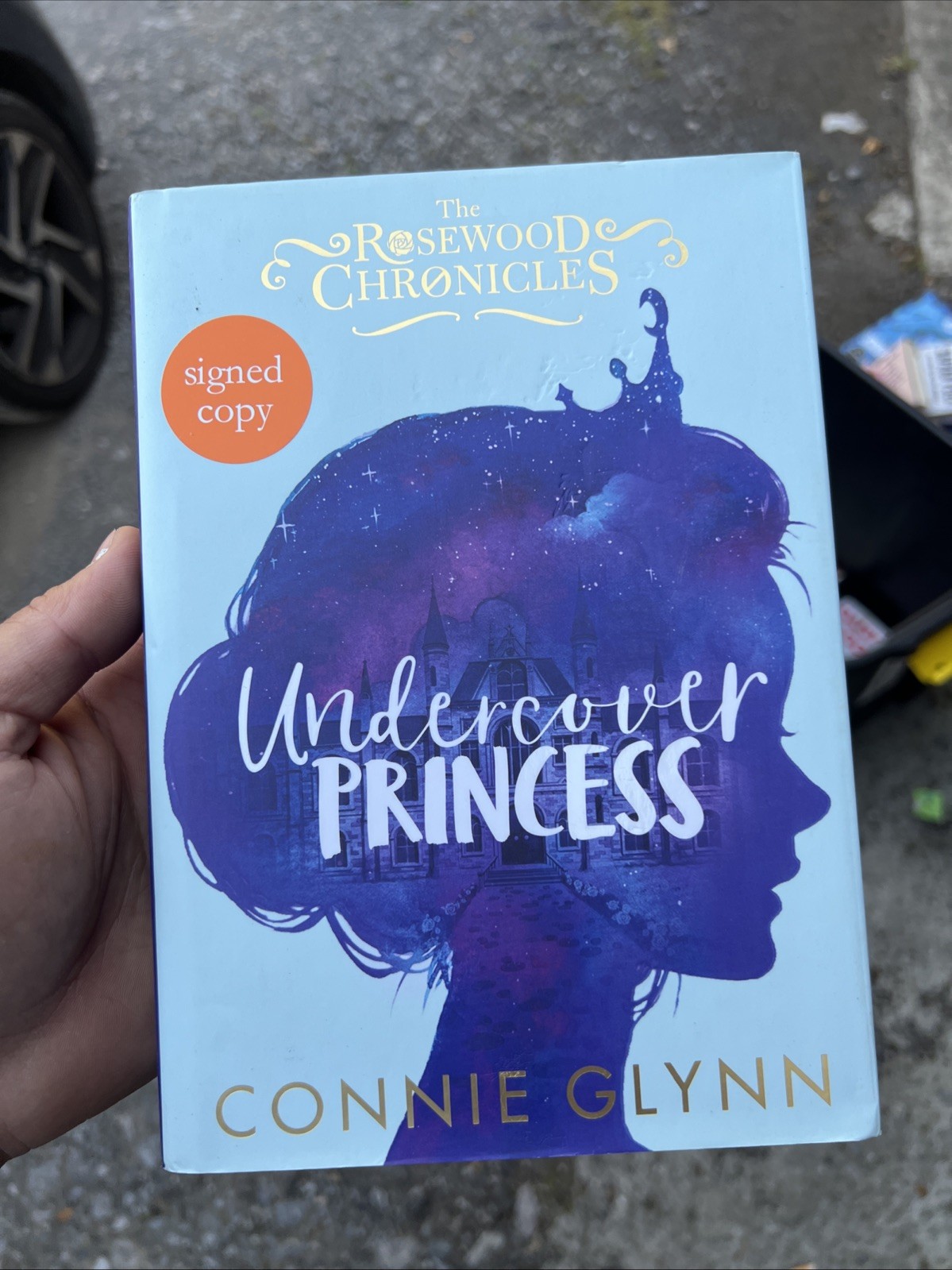 *Signed 1st Ed* CONNIE GLYNN 'Undercover Princess' HB (T79)