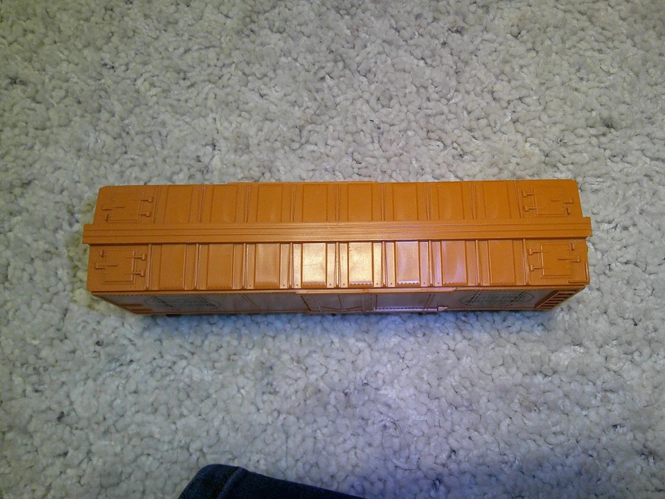 S GUAGE AMERICAN FLYER  #24420 SIMMONS CARLOAD BARGAINS REFFER ORIGINAL - Image 3 of 4