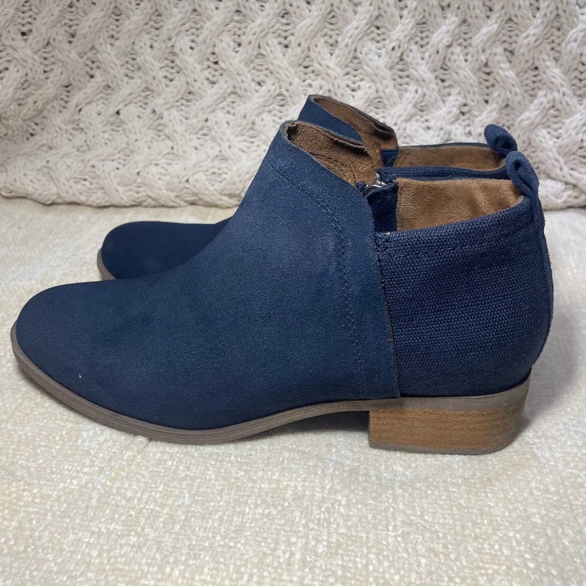 TOMS Women’s Blue Suede Ankle Booties Size 7 TOMS booties 7 (37.5) | Mercari main image 2