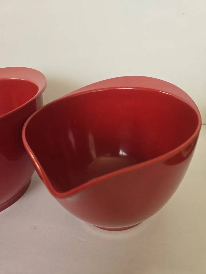 Juego de 3 cuencos mezcladores Williams Sonoma rojos anidados con boquilla para hornear y cocinar Foto 4 de 4