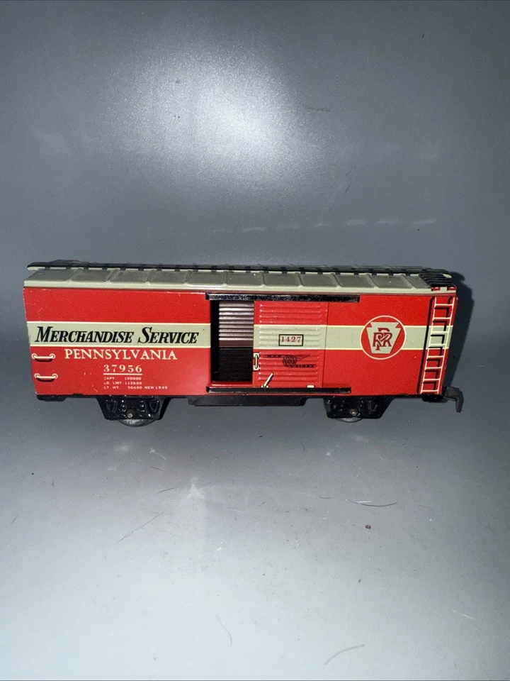 MARX  37956 PRR MERCHANDISE SERVICE BOXCARS WITH OPENING DOORS No Box O - C - Image 4 of 4