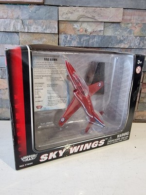 Motor Max: Sky Wings BAE Hawk 77000 - Diecast NEU **alt 1/100