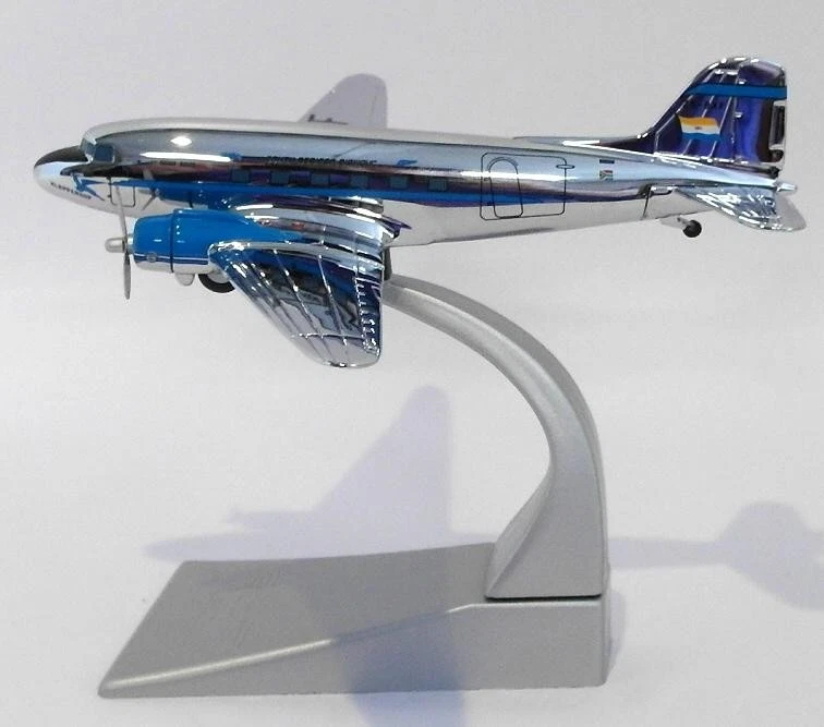 Vuelo histórico Corgi escala 1/144 AA30007 - Douglas DC-3 - South African Airways Foto 2 de 4