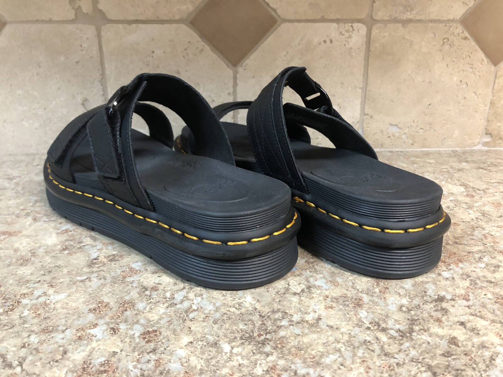New Dr Martens Chilton Leather Slide Sandals 9 Mens Black Hydro eBay