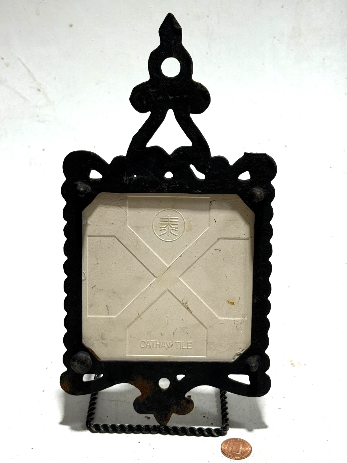 Tile And Cast Iron Trivet Cathay An Apple A Day Keeps Doctor Away Worm - product detail image 4