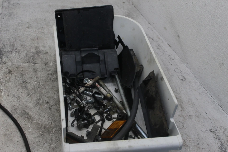 98 99 00 HONDA SUPER HAWK 1000 VTR1000 VTR OEM PERNOS MISCELÁNEOS J3 Foto 4 de 4