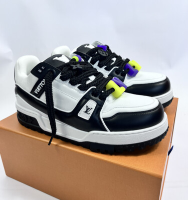 LOUIS VUITTON LV MAXI TRAINERS BLACK WHITE SIZE: LV9 fits