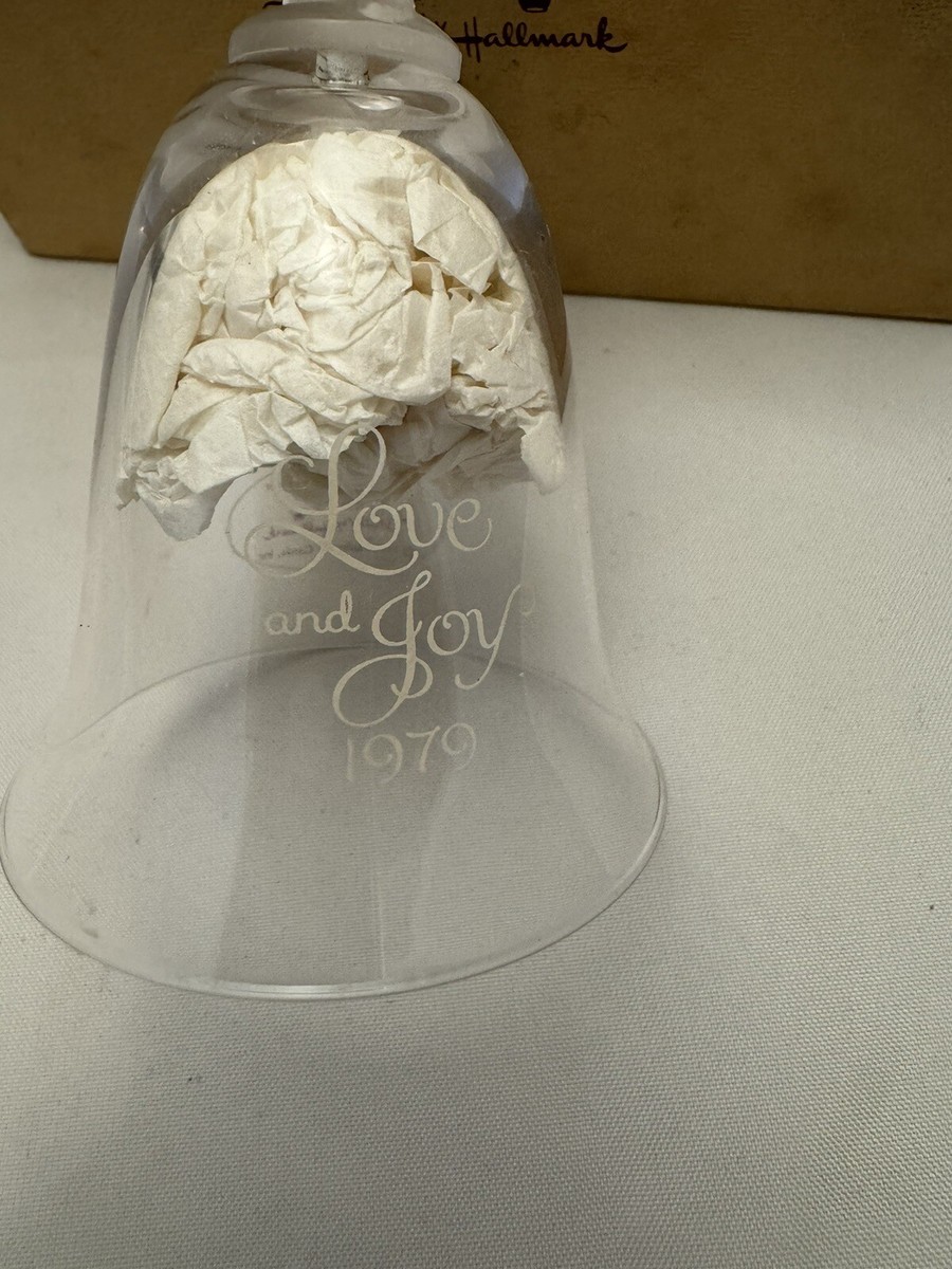 L.W.C.−Love To Share（Crystal Bell 01) Little Gallery Hallmark 1979 Crystal Love & Joy Glass Bell