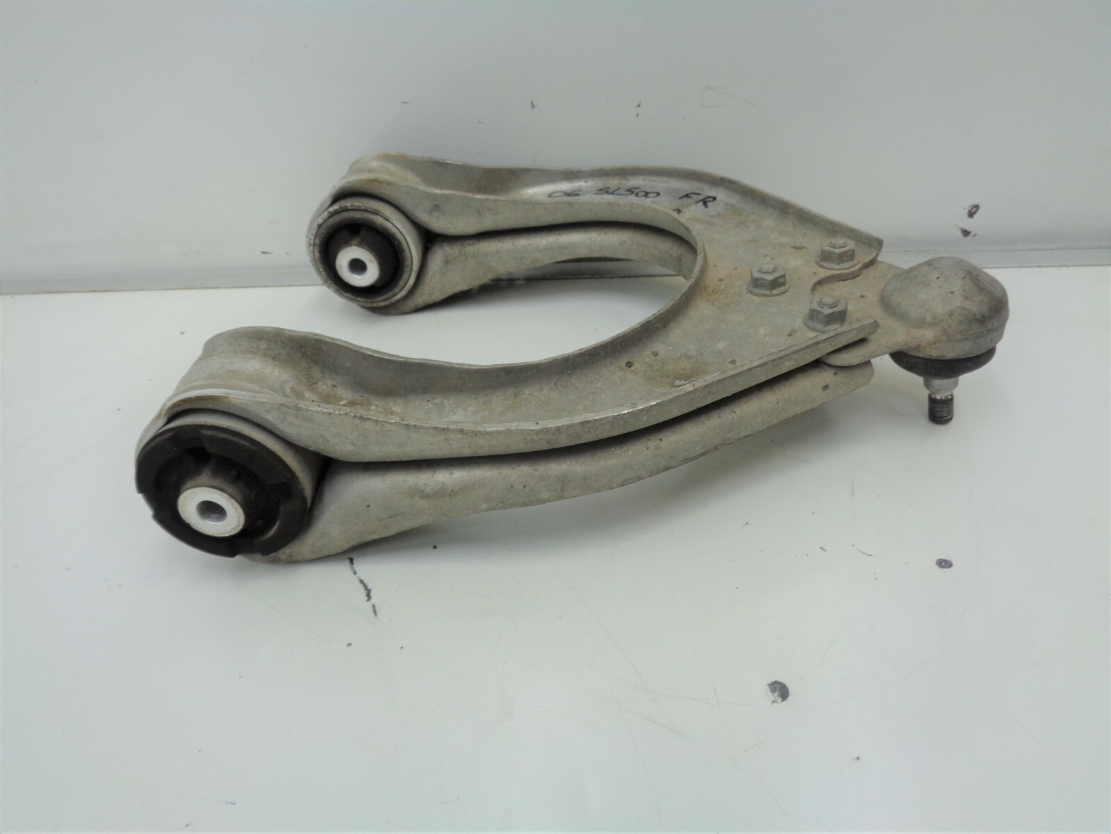 A2303302607 Control Arm MERCEDES SL R230 Front Right Upper Wheel 