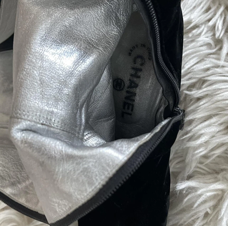 Velvet black Knee-high Vintage Chanel Boots Size 8 - Image 3 of 4