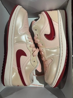 WMNS NIKE AIR JORDAN 1 LOW SE HF3174 600 SIZE 7, 8.5 (*the box has