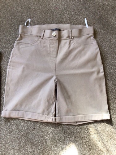 LADIES SHORTS 16 ROMAN BEIGE STRETCH PULL UP, TURN UP CHROME TRIM BELT LOOP XCON
