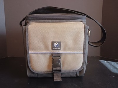 NINTENDO GAMECUBE SYSTEM CONSOLE CARRY CARRYING TRAVEL CASE BAG