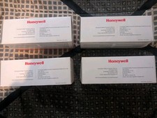 4 fabrycznie nowe pary laserowych okularów ochronnych Honeywell