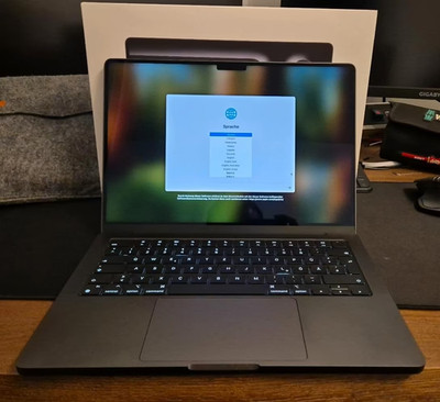 Apple MacBook Pro 14 Zoll (512GB SSD, M3 Pro, 18GB) - Space Schwarz