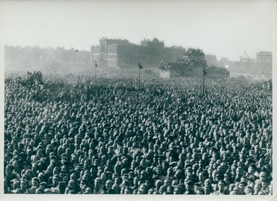 Photo Schirner Berlin, 1. May celebration of the GDR in the Berlin Lustgarten,... - 10364604