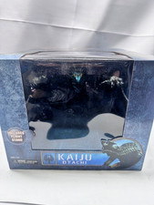 Neca Pacific Rim Kaiju Otachi With Flight Sta...